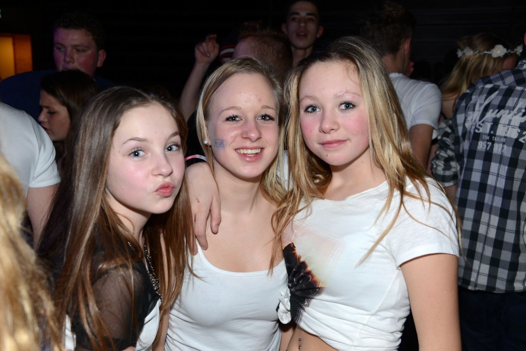 ../Images/Jeugddisco White Edition 385.jpg